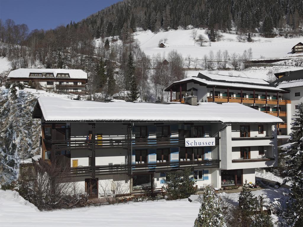 Bed and Breakfast Gaestehaus Schusser An Der Therme à Bad Kleinkirchheim Extérieur photo